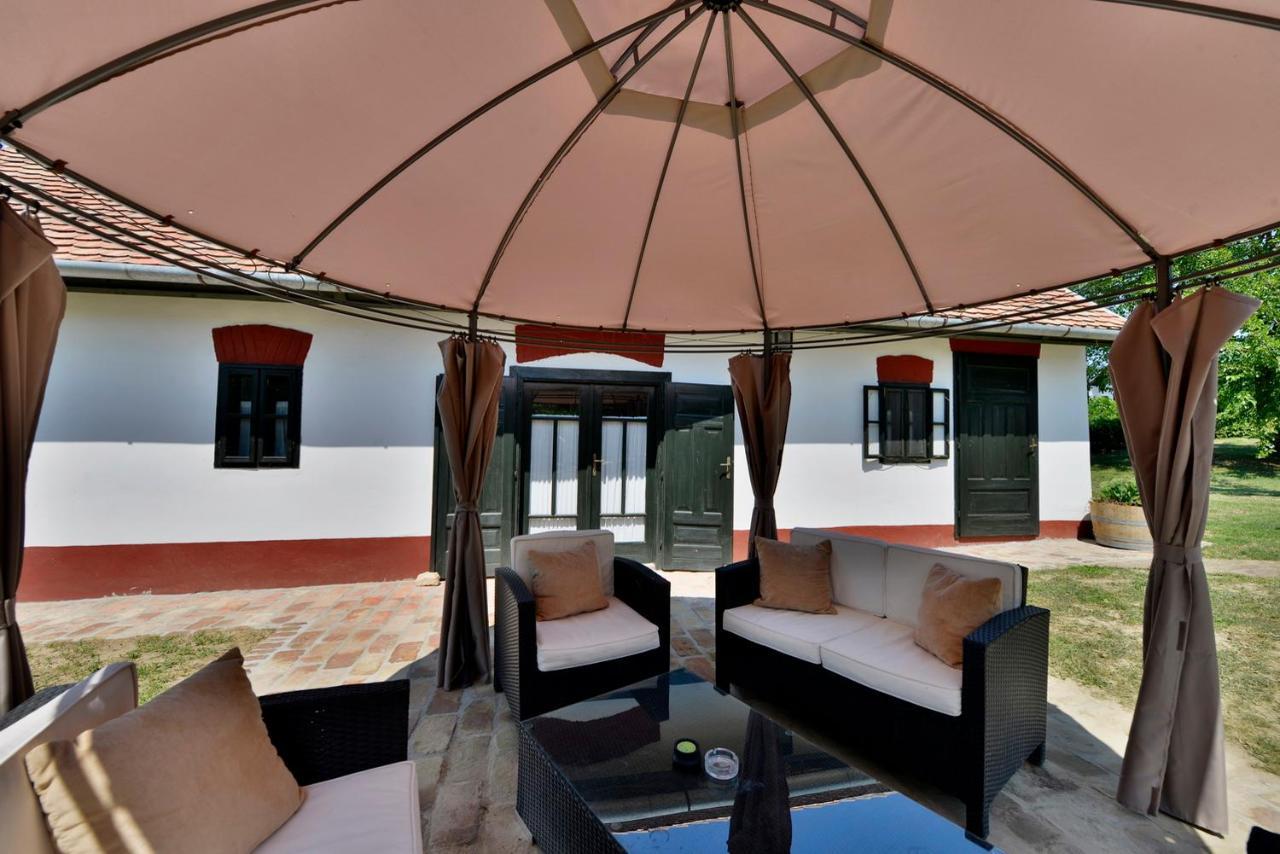Lelle Vineyard Cottages Balatonlelle Εξωτερικό φωτογραφία