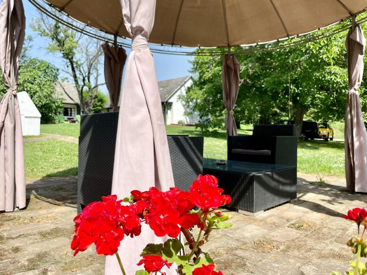 Lelle Vineyard Cottages Balatonlelle Εξωτερικό φωτογραφία
