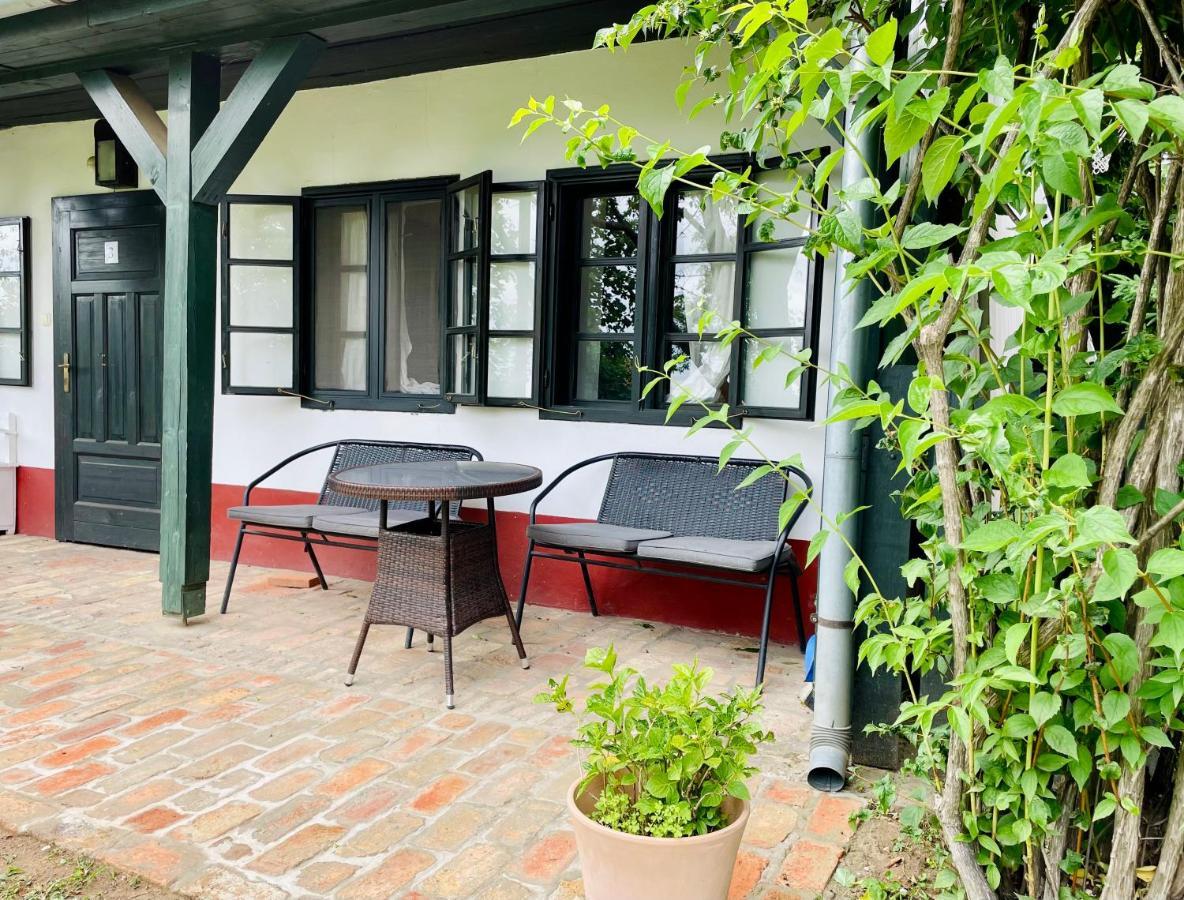 Lelle Vineyard Cottages Balatonlelle Εξωτερικό φωτογραφία